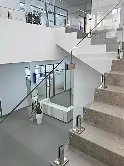 Стеклянные ограждения для лестниц